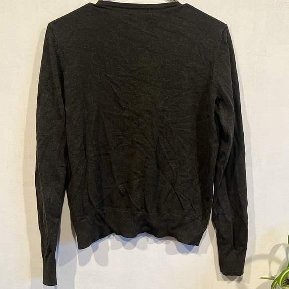 h&m forest green cardigan in size medium. - Picture 3 of 6